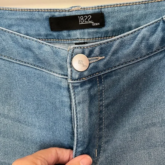 Super soft jeans by 1822 Denim - Picture 3 of 5